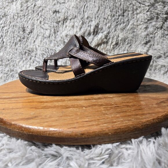 BOC Wedge Sandals Women Size 8/39 Brown Leather SlingBack Thongs WInter Discount - Picture 2 of 8